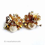 ヴィンテージアクセサリー ビジューの花イヤリング