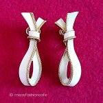 Trifari　 トリファリ 白リボン　イヤリング