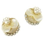 パール の花びらイヤリング