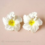 ハイビスカス　イヤリング