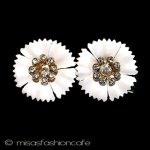 Ｔｒｉｆａｒｉ　 トリファリ エナメルの花　イヤリング