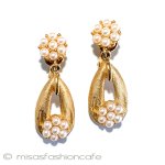 Ｔｒｉｆａｒｉ　 トリファリ パールのお花　イヤリング