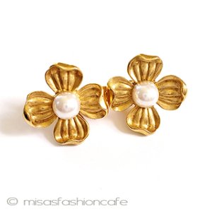 （画像用） Trifari　 トリファリ ハナミズキ　イヤリング