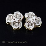 Robert ローズイヤリング