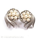 Trifari　 トリファリ パール花イヤリング