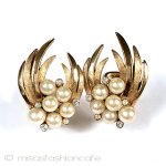 Trifari　 トリファリ パールRSイヤリング