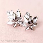 Trifari　 トリファリ バラの花イヤリング