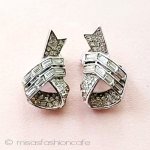 トリファリ　イヤリング クリスタルのリボン