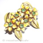 ＳＡＮＤＯＲ　イヤリング スイセンの花ブーケ