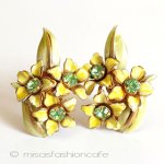 ＳＡＮＤＯＲ　イヤリング スイセンの花ブーケ