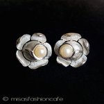 Trifari　 トリファリ パール薔薇イヤリング