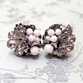 Haskell　デザイナー Eugene花イヤリング