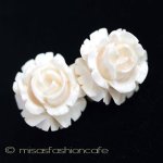 象牙アイボリー12Kgf ローズ　イヤリング