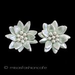 グリーンパールのお花 ドイツ製　イヤリング