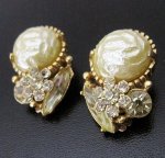 バロックパール花イヤリング