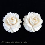 本象牙 アイボリー ローズ イヤリング