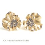 Trifari　トリファリ パンジーの花イヤリング