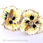 ＣＯＲＯ　イヤリング パンジーのお花