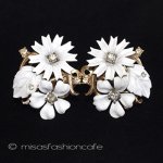 Ｔｒｉｆａｒｉ　 トリファリ 白花ブーケイヤリング