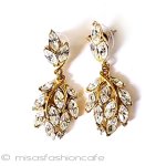 Trifari　 トリファリ クリスタル葉ピアス