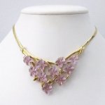 Ｔｒｉｆａｒｉ　トリファリ スミレの花ネックレス