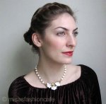 Ｔｒｉｆａｒｉ　 トリファリ ミルクガラスネックレス