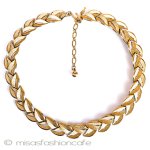 Ｔｒｉｆａｒｉ　 トリファリ 金リーフ　ネックレス