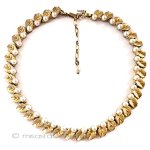 Ｔｒｉｆａｒｉ　パール ヒイラギの葉ネックレス