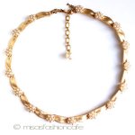 Ｔｒｉｆａｒｉ　 トリファリ パール小花ネックレス