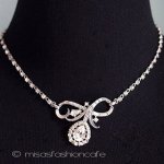 Ｔｒｉｆａｒｉ　 トリファリ クリスタル　ネックレス