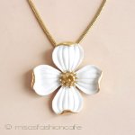 Trifari　 トリファリ ハナミズキ ネックレス