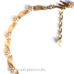 Ｔｒｉｆａｒｉ　 トリファリ パール小花ネックレス