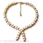 ヴィンテージアクセサリー トリファリ　白い花リボン