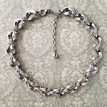 Trifari　 トリファリ りぼんネックレス