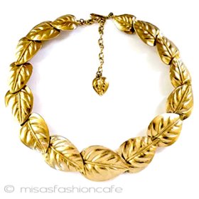 Trifari　 トリファリ 金の葉　ネックレス