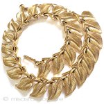 Ｔｒｉｆａｒｉ　 トリファリ 金リーフ　ネックレス