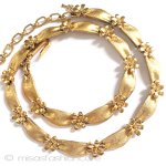 Ｔｒｉｆａｒｉ　 トリファリ 金の花リボン　ネックレス