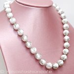 Ｔｒｉｆａｒｉ　 トリファリ 銀葉ロング　ネックレス