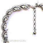 Ｔｒｉｆａｒｉ　 トリファリ クリスタル銀葉ネックレス