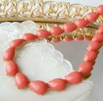 Ｔｒｉｆａｒｉ　 トリファリ コーラルカラー　ネックレス