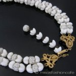 Trifari　トリファリ ミルクガラス ネックレス