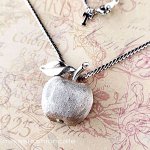 Trifari　 トリファリ 林檎　ネックレス