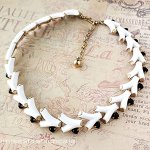 Trifari　 トリファリ 白黒の木ネックレス