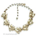 ヴィンテージネックレス CORO　白ベリーリーフ