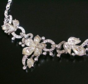 クラウンTrifari　ネックレス