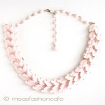 ピンクの葉　ネックレス