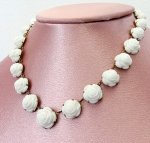 1900年代　ネックレス ガラス・ローズ