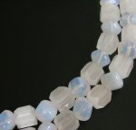 Trifariトリファリネックレス