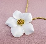 Trifari　 トリファリ アネモネの花ネックレス