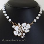 クラウントリファリ Trifari 花ネックレス